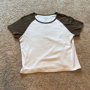 Brandy Melville tee